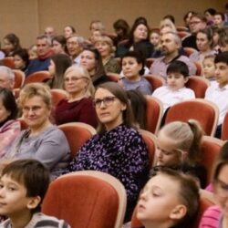Виртуальные экскурсии, личные вещи и редкие фото: в Санкт-Петербурге открылось музейно-образовательное пространство имени Юрия Темирканова