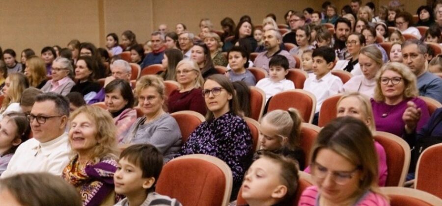Виртуальные экскурсии, личные вещи и редкие фото: в Санкт-Петербурге открылось музейно-образовательное пространство имени Юрия Темирканова