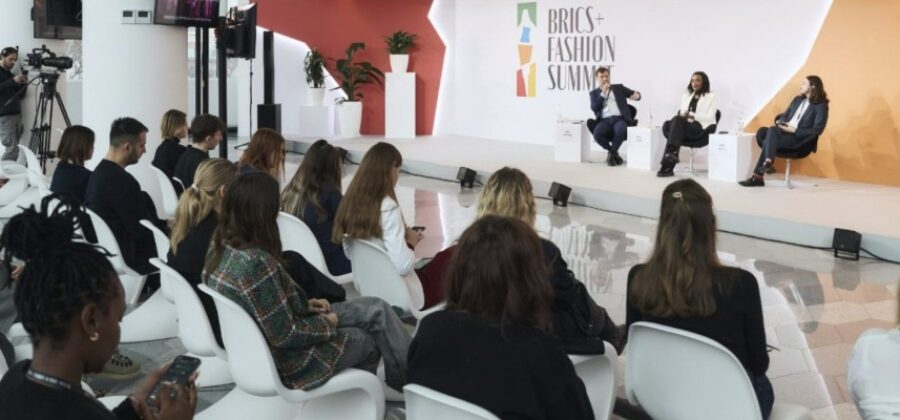На форуме «BRICS+ Fashion Summit» озвучили 5 трендов моды будущего