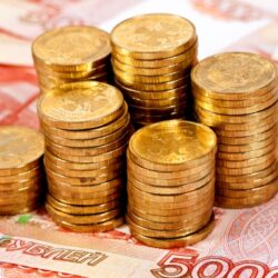Арбитражный судья из Петербурга за год приобрел автомобили на 22 млн рублей